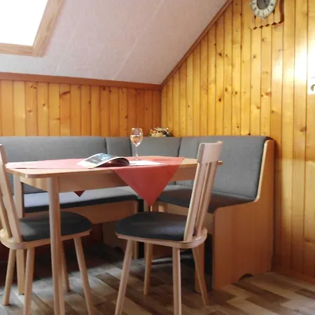 Gaestehaus Wiesenhof 아파트 Brittenberg